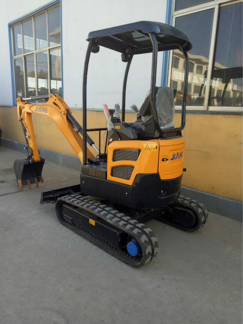 小型挖掘機(jī)多少錢(qián)一臺(tái)？挖機(jī)油缸價(jià)格及品牌推薦